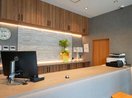 ソリューションキューブトクヤマ, hotel v destinaci Higashi-hamazakichō
