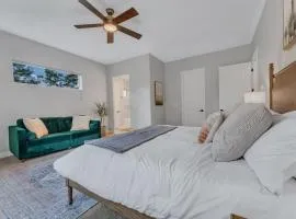 Luxury Mountain Retreat with studio apartment