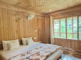 Tirthan Majestic View Homestay