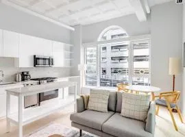 Blueground The Loop elevator nr Willis Tower CHI-1239