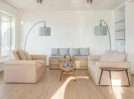Duplex Lakeside Penthouse