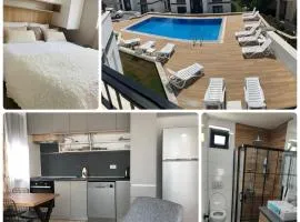 Tivat Terrace Suites
