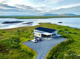 Austurey - Lakefront Villa, hotel v destinaci Laugarvatn