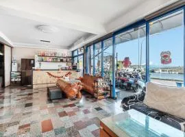Sea Month Bed and Breakfast