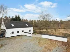 Gorgeous Home In Hadsund With Wifi