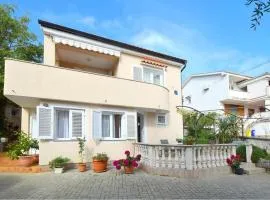 Awesome Apartment In Cizici With Wifi