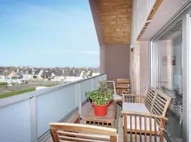 3 Bedroom Cozy Apartment In Saint-Malo