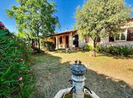 3 Bedroom Nice Home In Sanilhac-Sagries, hotel in Sanilhac-et-Sagriès