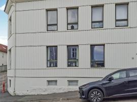 1 Bedroom Gorgeous Apartment In Larvik, hotel de 4 estrellas en Larvik
