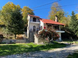 The Lake Chalet 2, hotel a Kardítsa