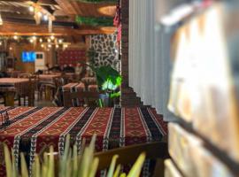 TE BUJTINA HOTEL- Cozy Stay with Traditional Breakfast Near Beach