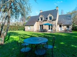 Kerlavarec - Belle maison avec grand jardin, hotel en Locmariaquer