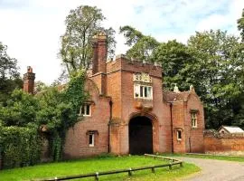 Gatekeeper's Lodge