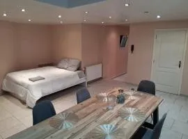 House near Forest 125 m² for 6 guests
