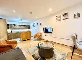 City Centre Apartment, Nr West Quay, Free Parking