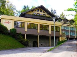 Hotel Holl, hotelli kohteessa Schongau