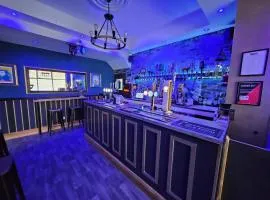Rendezvous Bar & Rooms - ADULTS ONLY