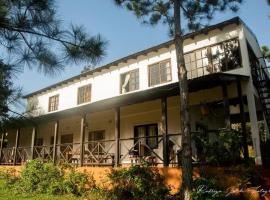 Hotel La Laurina Casa de Campo, séjour à la campagne à Garupá