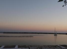 Cleopatra Studios, hotel in Marathokampos