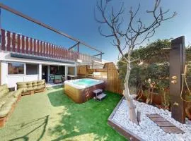 Villa Désir Village Naturiste Jardin et Jacuzzi