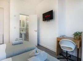4 Bedrooms-4 Bathrooms House