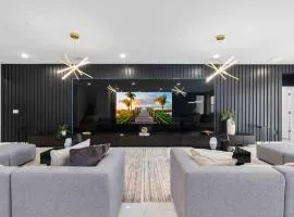 SUPER FANCY- 15BDR 17BAs HUGE 7 000SQFT HOME