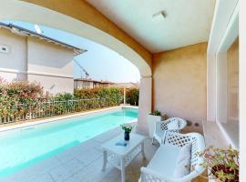 Villa Dolcevita piscina privata by Bookinggardalake, hotel a Manerba del Garda