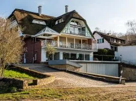 Reet am Rhein - Chateau