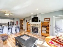 6 Mi to Skiing Mtn-View Condo in Seven Devils