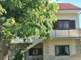 Family friendly holiday home "Ana"