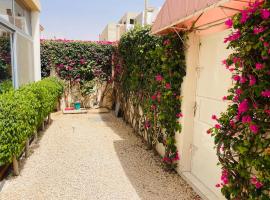 Appart F2 en résidence avec PISCINE Parking, serviced apartment in Ngaparou