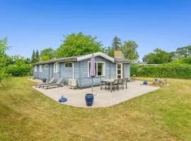 Amazing Home In Rødvig Stevns With Wifi