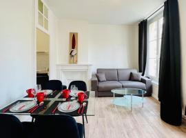 Lovely place in Caen's historic center, hotel en Caen