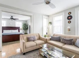 Revamped 3BR Apt with Easy Check-In Family-Friendly