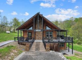 Serenity Ridge- Scenic Luxury Log Estate Getaway, hotel a Stella