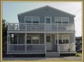 Ocean Block, Brant Beach, Wifi, Covered Porch, Washer Dryer, 3 Bedroom-Just Walk Up A Few House Lengths And Long Beach Islands Pristine White Sandy,