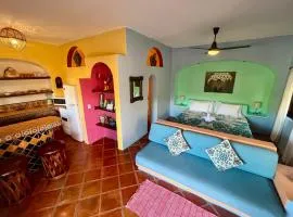 Luna - Casa MoJo's delightful 1BR, kitchen, pool