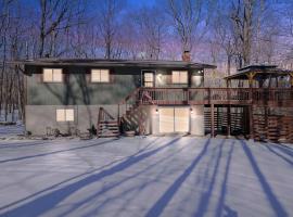 4 Br Cozy Cabin Sleeps 8 Pool Table Arcade Beach, hotel a Gouldsboro