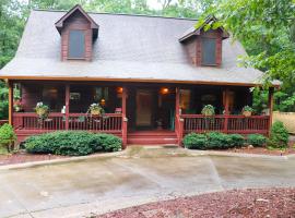Cozy Bear Cabin, Hotel in Ellijay