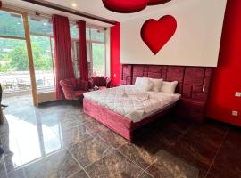 chinar resort，Shāhkot的飯店