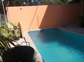 C3A Casas la colmena a 3 min playa alberca 2 nivel