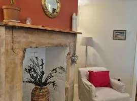 Large Victorian garden flat with views of Bath centre