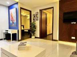 Lux Haven 2-Bedroom Apartment - Prime Location & Modern Comfort Near Gulberg