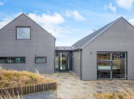 Luxury Panoramic Cottage in Rindby-By Traum, hotel de luxo em Fan&oslash;