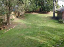 2 Bedroom Unit and Big Yard 30 Minutes to NY, hotel in Ridgefield Park