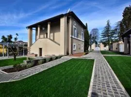 Corte Sospesa Guest House & Spa