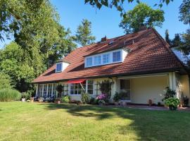 Holiday home with 4 bedrooms, ξενοδοχείο σε Fischerhude