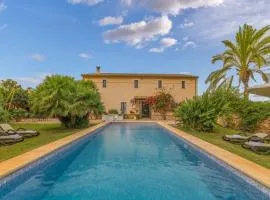 Antonio in Mallorca with Bay Views