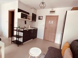 Rainbow 3-213 Large Studio Delux, hotel in Sunny Beach