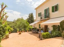 Country House in Esporlas with Mountain Views